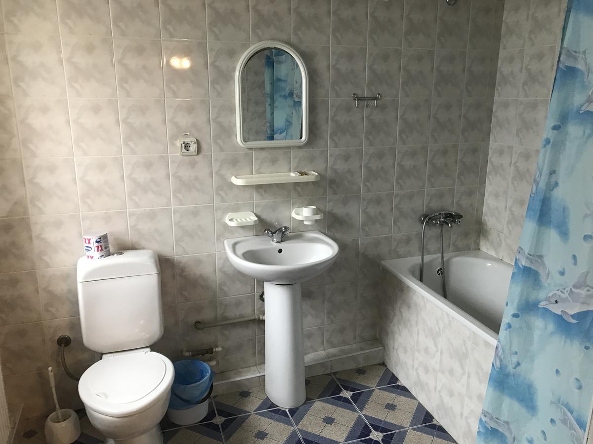 Zhovtnevyi Hotell Vinnitsa Eksteriør bilde